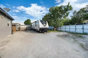 740 135 St, North Miami, FL 33168 - Photo 3
