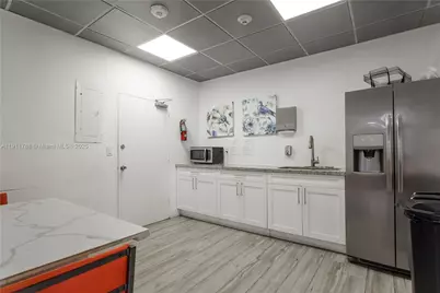 5001 Collins Ave #1G, Miami Beach, FL 33140 - Photo 37