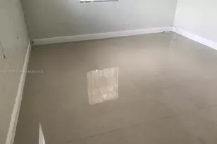 823-825 NW 9th St, Hallandale Beach, FL 33009 - Photo 17