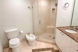 300 South Pointe Dr, Miami Beach, FL 33139 - Photo 9