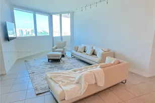 300 South Pointe Dr, Miami Beach, FL 33139 - Photo 15