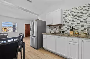 580 E 44th St, Hialeah, FL 33013 - Photo 9