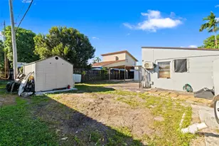 580 E 44th St, Hialeah, FL 33013 - Photo 31