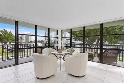 1000 Parkview Dr #221, Hallandale Beach, FL 33009 - Photo 13