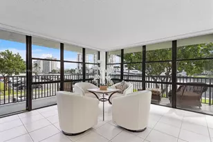 1000 Parkview Dr, Hallandale Beach, FL 33009 - Photo 13