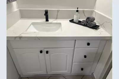 100 Lincoln Rd #604, Miami Beach, FL 33139 - Photo 29