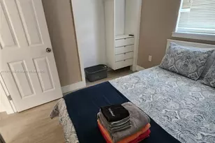 243 SW 10th Ave, Miami, FL 33130 - Photo 9