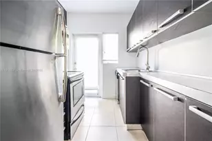 1007 Bay Dr, Miami Beach, FL 33141 - Photo 9