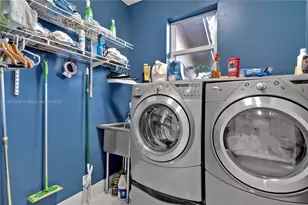 15841 SW 61st St, Davie, FL 33331 - Photo 35