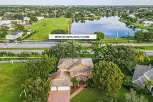 15841 SW 61st St, Davie, FL 33331 - Photo 3