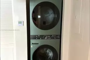 481 NE 29th St, Miami, FL 33137 - Photo 21