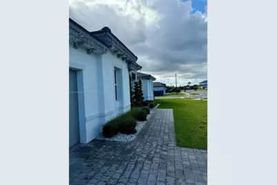 16910 SW 288th Ter, Homestead, FL 33030 - Photo 3