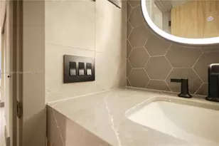 17375 Collins Ave, Sunny Isles Beach, FL 33160 - Photo 29