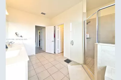 10583 W 35th Way #10583, Hialeah, FL 33018 - Photo 41