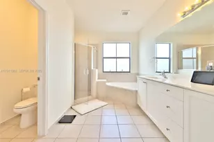 10583 W 35th Way, Hialeah, FL 33018 - Photo 43