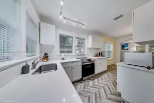 46 NE 43rd St, Miami, FL 33137 - Photo 9