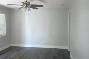 161 NW 40th St, Oakland Park, FL 33309 - Photo 27