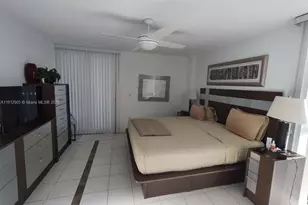 20515 E Country Club Dr, Aventura, FL 33180 - Photo 9