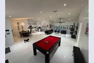 260 NW 121st Ter, Coral Springs, FL 33071 - Photo 11