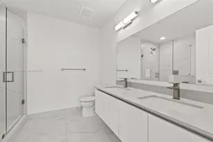 101 Diplomat Pkwy, Hallandale Beach, FL 33009 - Photo 25