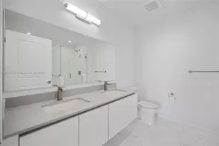 101 Diplomat Pkwy, Hallandale Beach, FL 33009 - Photo 21