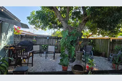 2933 NE 12th Ter, Pompano Beach, FL 33064 - Photo 21