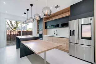 11583 NW 69th Terrace, Doral, FL 33178 - Photo 7