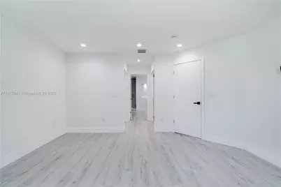 11583 NW 69th Ter, Doral, FL 33178 - Photo 27