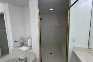 10720 NW 66th St, Doral, FL 33178 - Photo 29