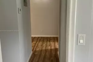 1433 SW 24th Ct, Fort Lauderdale, FL 33315 - Photo 5