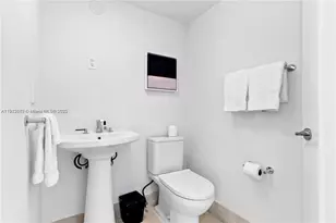 4401 Collins Ave, Miami Beach, FL 33140 - Photo 9