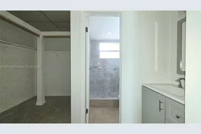 18900 NE 3rd Ct #520, Miami, FL 33179 - Photo 13