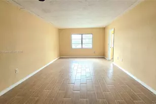 18900 NE 3rd Ct, Miami, FL 33179 - Photo 7