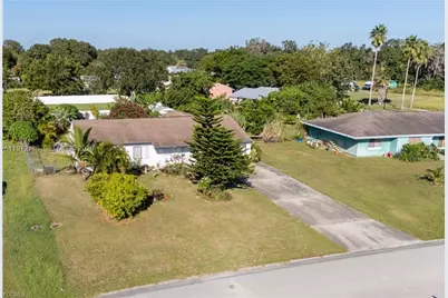 4056 S Edgewater Circle, Other City - In The State Of Florida, FL 33935 - Photo 3