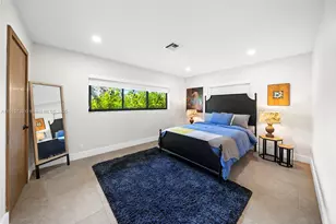 419 Alamanda Dr, Hallandale Beach, FL 33009 - Photo 25