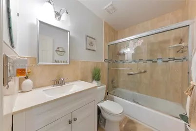 1221 SW 75th Ave, North Lauderdale, FL 33068 - Photo 13