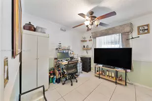 1221 SW 75th Ave, North Lauderdale, FL 33068 - Photo 15