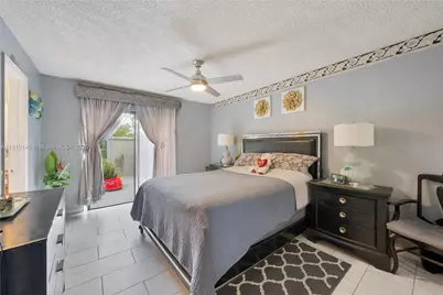 1221 SW 75th Ave, North Lauderdale, FL 33068 - Photo 9