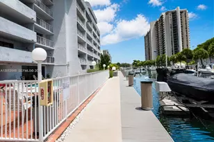 1650 NE 115th St, Miami, FL 33181 - Photo 31