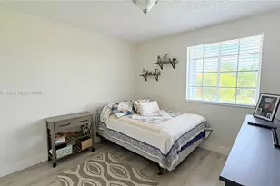 1002 NW 182nd Way, Pembroke Pines, FL 33029 - Photo 33