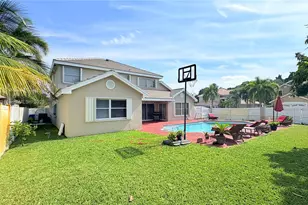 1002 NW 182nd Way, Pembroke Pines, FL 33029 - Photo 7