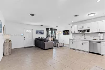 1430 NE 11th St #1430, Homestead, FL 33033 - Photo 13