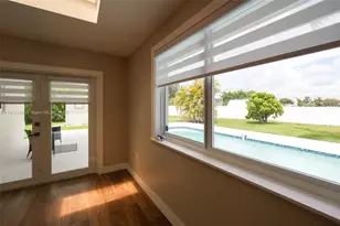 19450 SW 125th Ave, Miami, FL 33177 - Photo 23