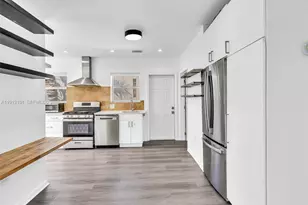 9324 Byron Ave, Surfside, FL 33154 - Photo 5