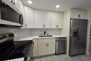 300 Bayview Dr, Sunny Isles Beach, FL 33160 - Photo 23