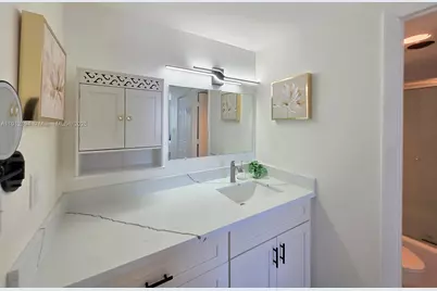 300 Bayview Dr #1611, Sunny Isles Beach, FL 33160 - Photo 45