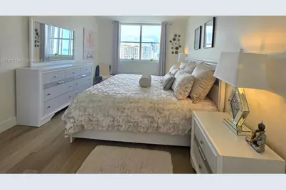 300 Bayview Dr #1611, Sunny Isles Beach, FL 33160 - Photo 33