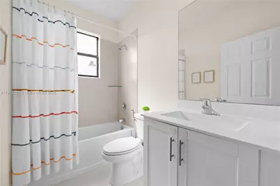 11006 W 32nd Ln, Hialeah, FL 33018 - Photo 17