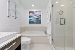 45 SW 9th St, Miami, FL 33130 - Photo 17