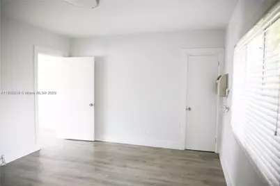 345 85th St #7, Miami Beach, FL 33141 - Photo 9